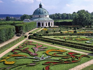 kromeriz_chateau_gardens_central_moravia_czech_republic-1-.jpg